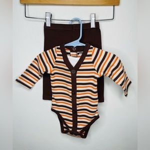 Vitamins Baby 6M BodySuit Long Sleeves Striped W/ Pants & Socks